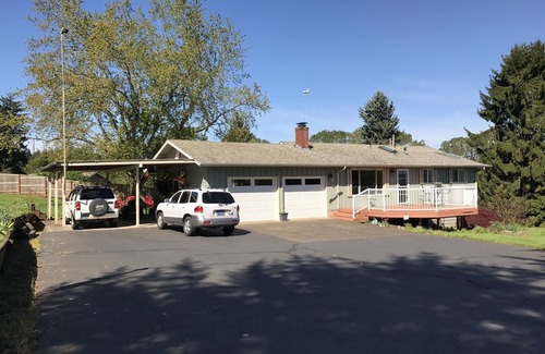 Albany Apartment | Country Living near Albany, Fresh & Sanitized