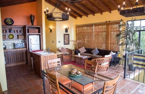 La Mision House | Country Living with gorgeous ocean/beach/river/mtn view -1/2 hr. to Wine Country