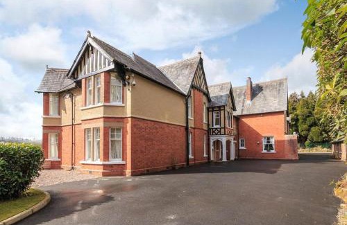 Pumpsaint Apartment | Country Mansion - Private Annexe
