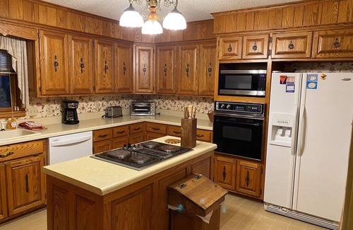 West Jefferson House | Country Mountain Home-lovely views,WIFI,close to Downtown West Jefferson