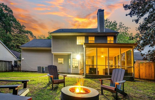North Charleston House | Country Oasis w/Game Rm, Mins from DWTN & Airport