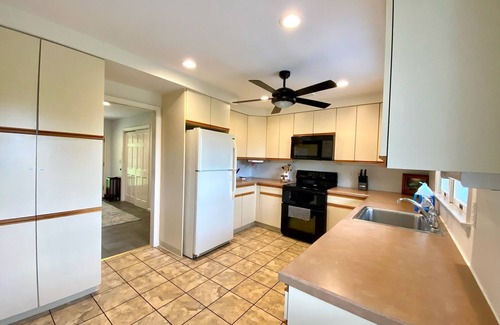 Warwick House | Country Paradise Getaway in New York with Pool & Hot Tub.