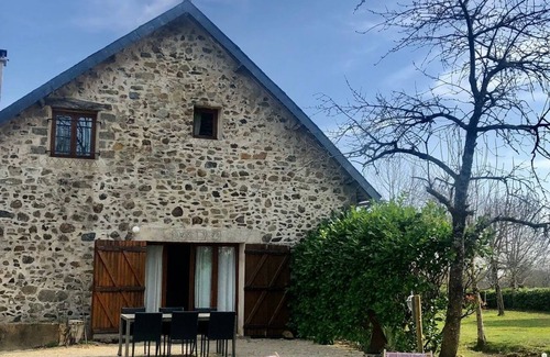 Saint-Mesmin House | Country property bordered by the hiking trail