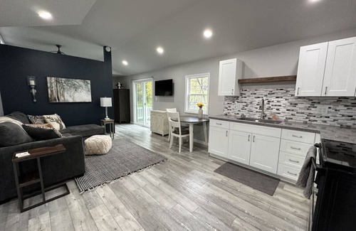 Peru House | Country Quaint near Mississinewa Lake