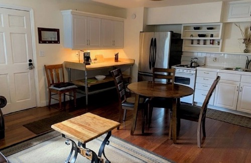 Valley Center House | Country Quiet House in Organic 20 acre walking Grove