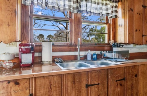Sunset House | Country Retreat · Charming country retreat at Grand Coteau