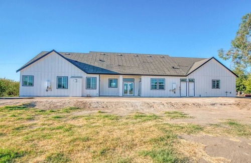 Madera House | Country Retreat in Central Cali. Home of the Sequios & Yosemite.