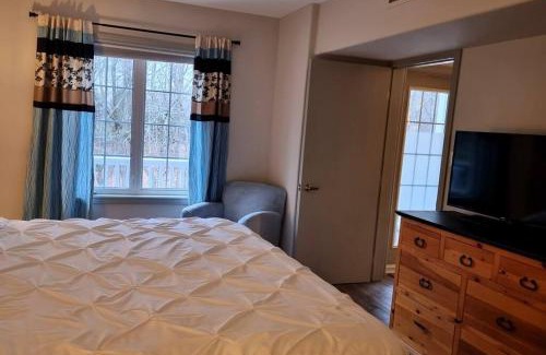 Oro-Medonte Apartment | Country Retreat in Horseshoe Valley with 2 bdrs