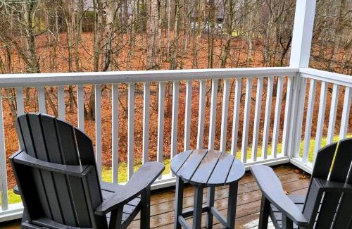 Oro-Medonte Apartment | Country Retreat in Horseshoe Valley with 2 bdrs