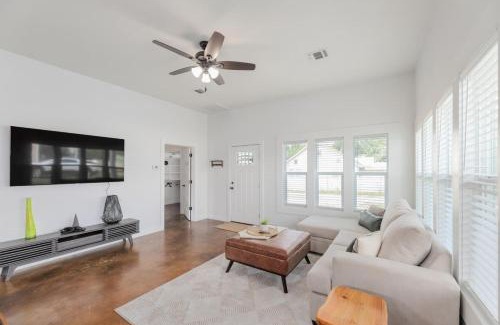 La Grange House | Country Retreat Near Downtown, Winery and Brewery