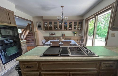 Salem Lakes House | Country Retreat- Salem WI- 4 Bdrm 2.5 Bath
