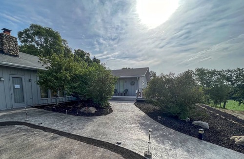 Salem Lakes House | Country Retreat- Salem WI- 4 Bdrm 2.5 Bath