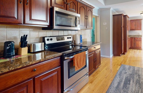 Summerville House | Country retreat with separate studio apartment, large seasonal pool, and hot tub