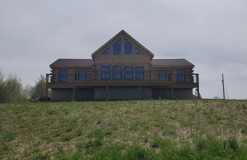 Arran-Elderslie Cabin | Country retreat with 50 acres on the Saugeen River.