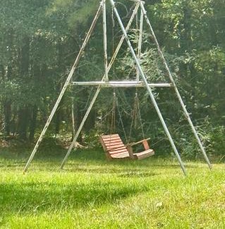 Pride House | Country Retreat with ponds-views-porches & pups