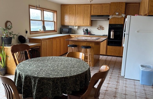 Lyon County House | Country Road Getaway
