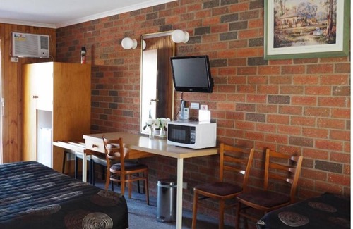 St. Arnaud Hotel | Country Road Motel