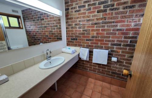 Naracoorte Hotel | Country Roads Motor Inn Naracoorte