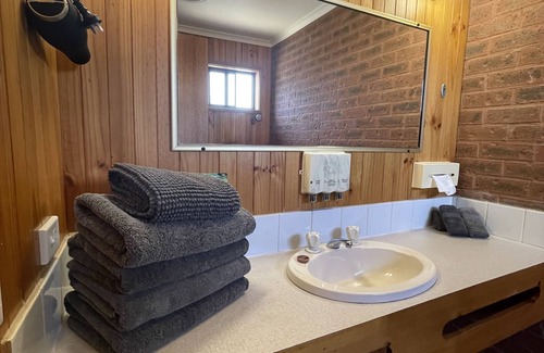 Narrandera Hotel | Country Roads Motor Inn Narrandera