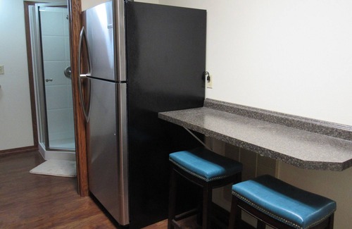 Smithshire Apartment | Country Setting Close to Town 2 Bedroom Apartment