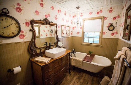 Nemaha County Cottage | Country Setting Private off Line Cottage for Family's Reconnecting