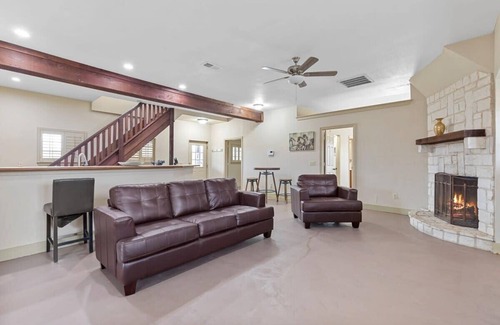 Weston House | Country side at Melissa Ranch for Events & Gathering.