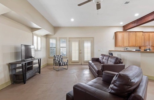 Weston House | Country side at Melissa Ranch for Events & Gathering.