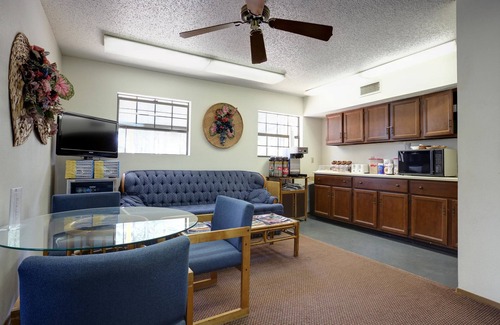 Tyler Hotel | Country Side Inn