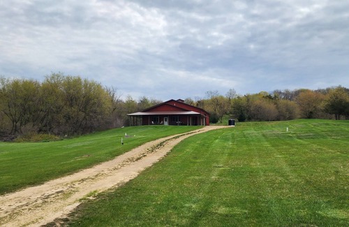 North Freedom House | Country Sportsmans Paradise! Grill, Firepit & AC - Devil's Lake and Dells area!