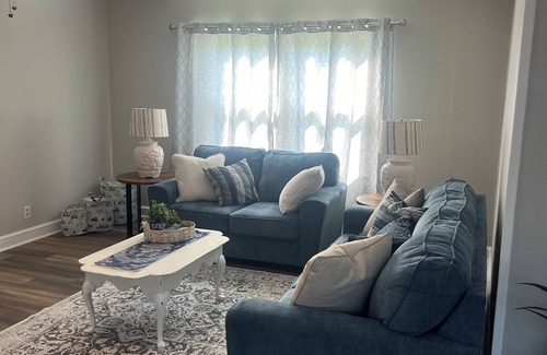 McRae House | Country Springs Cottage - 2-bedroom house in charming McRae-Helena