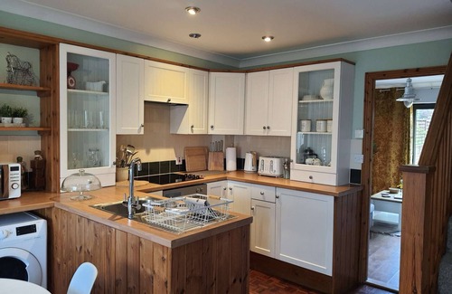 Norwich House | Country style, 2 bedroom house, private parking, city location