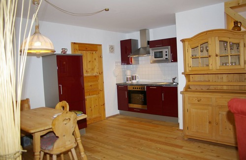 Argenbuhl Apartment | Country-style holiday apartment (sauna, table football, darts, billiards)