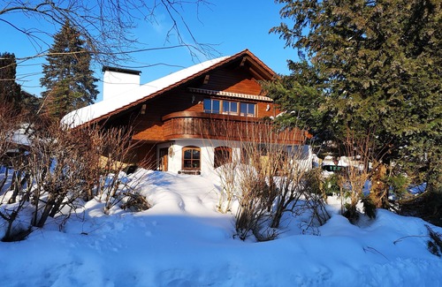 Argenbuhl Apartment | Country-style holiday apartment (sauna, table football, darts, billiards)