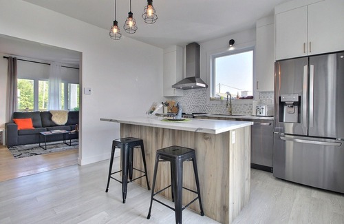 Saint-Hubert House | Country style house - 2500 sf. - 4 floors