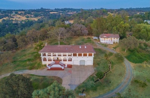 Cedar Ridge House | Country Sunset Farmhouse