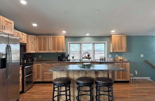 Liberty Mills House | Country View Retreat - 3 bedroom, Private family-friendly home