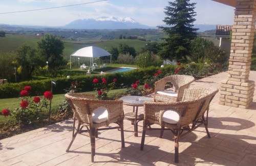 Citta Sant'Angelo House | Countryhouse with pool (sleeps 14 reserving also adjacent cottage 24 persons)