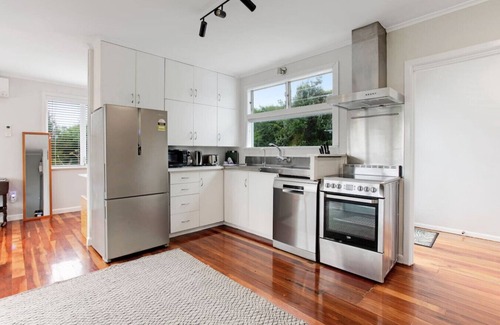 Mangere House | Countryside 4BR Family Home near Airport
