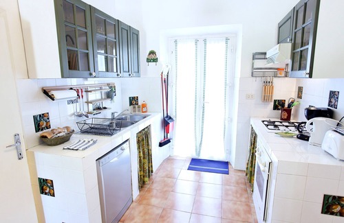 Zona XXVI Castel di Decima Apartment | Countryside apartment with pool, jacuzzi and beautiful park