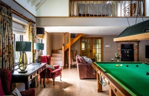 Cranleigh House | Countryside Barn