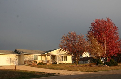 Middleton House | Countryside Beauty - Min to Madison/Perfect for families/Events&Dogs! Lrg yard