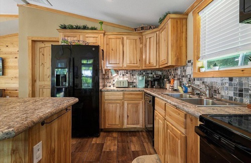 Quinlan House | Countryside Cabin on Lake Tawakoni - w/Lakeview. Pet-Friendly!n