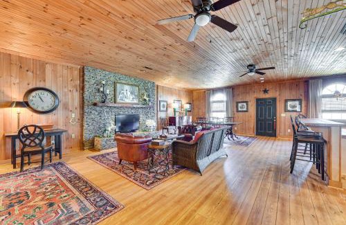 North Carolina Piedmont House | Countryside Cabin Rental about 10 Mi to Wadesboro!