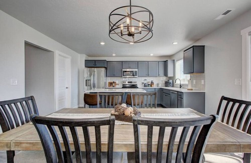 Nampa House | Countryside Classic with Firepit