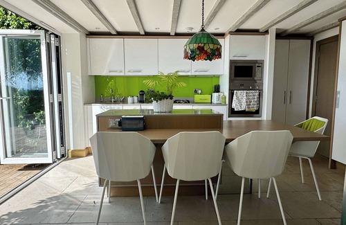Macclesfield House | Countryside Cottage with Stunning Views
