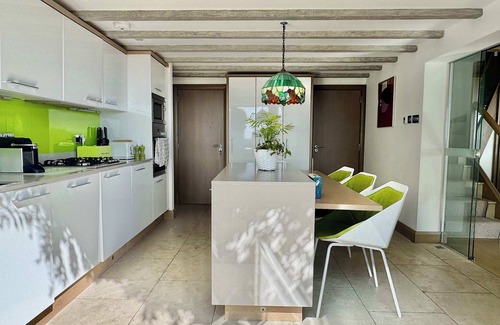 Macclesfield House | Countryside Cottage with Stunning Views