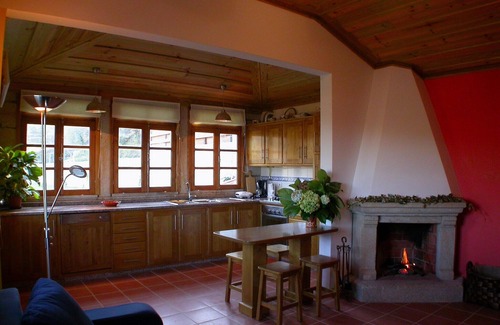 Gondufe Cottage | Countryside Cottage with Private Terrace