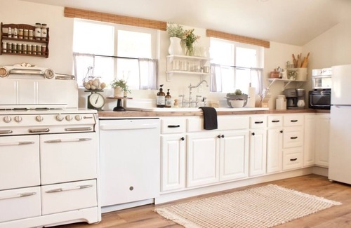 Newcastle House | Countryside Cottage