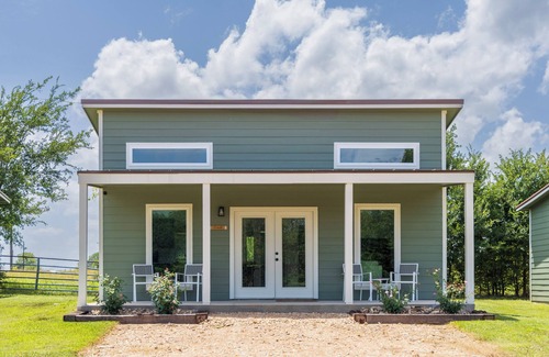 Warrenton House | Countryside Escape | Brand NEW Cottage | 5 Mins to Round Top