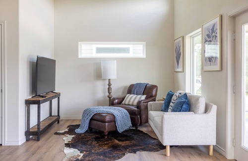 Warrenton House | Countryside Escape | Brand NEW Cottage | 5 Mins to Round Top